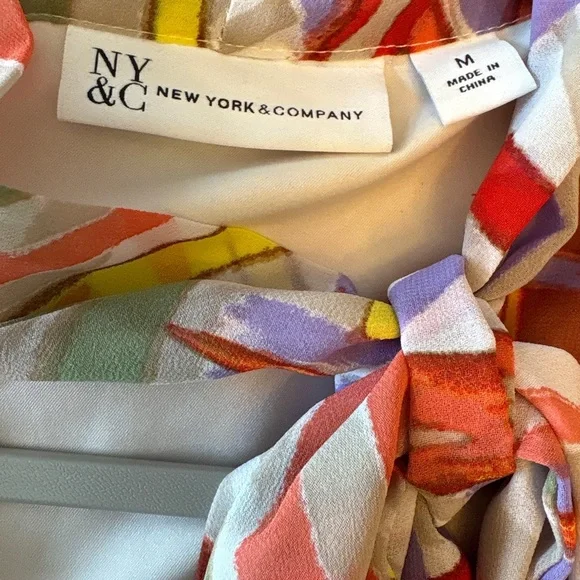 New York & Company Vibrant Patterned Balloon-Sleeve Pleated Dress - Picture 2 of 7